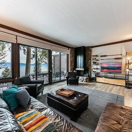 4Bd Lakeside Retreat With Views